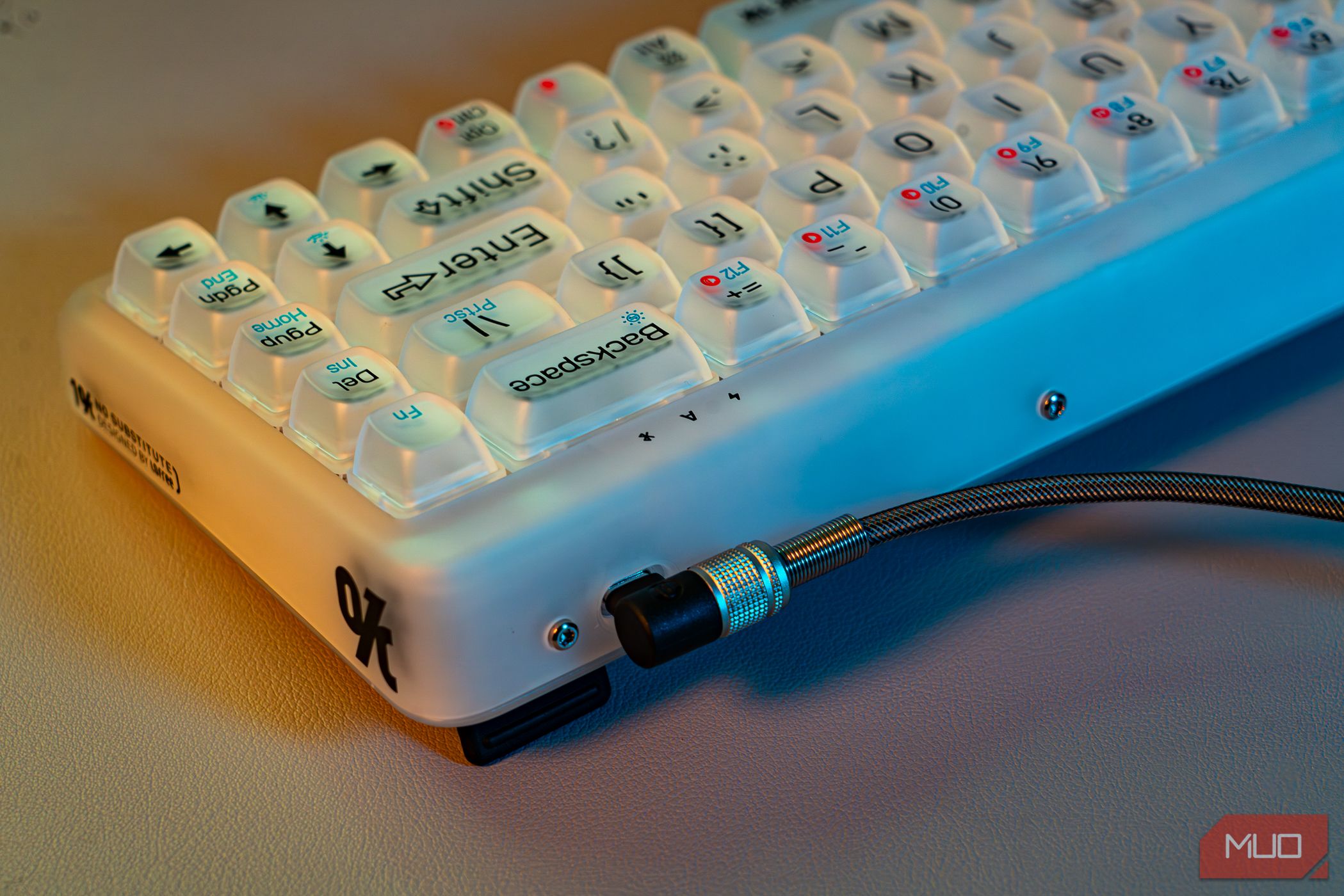 /sv/images/the-lofree-1-semi-transparent-mechanical-keyboard-plugged-injpg_53542169927_o-1.jpg