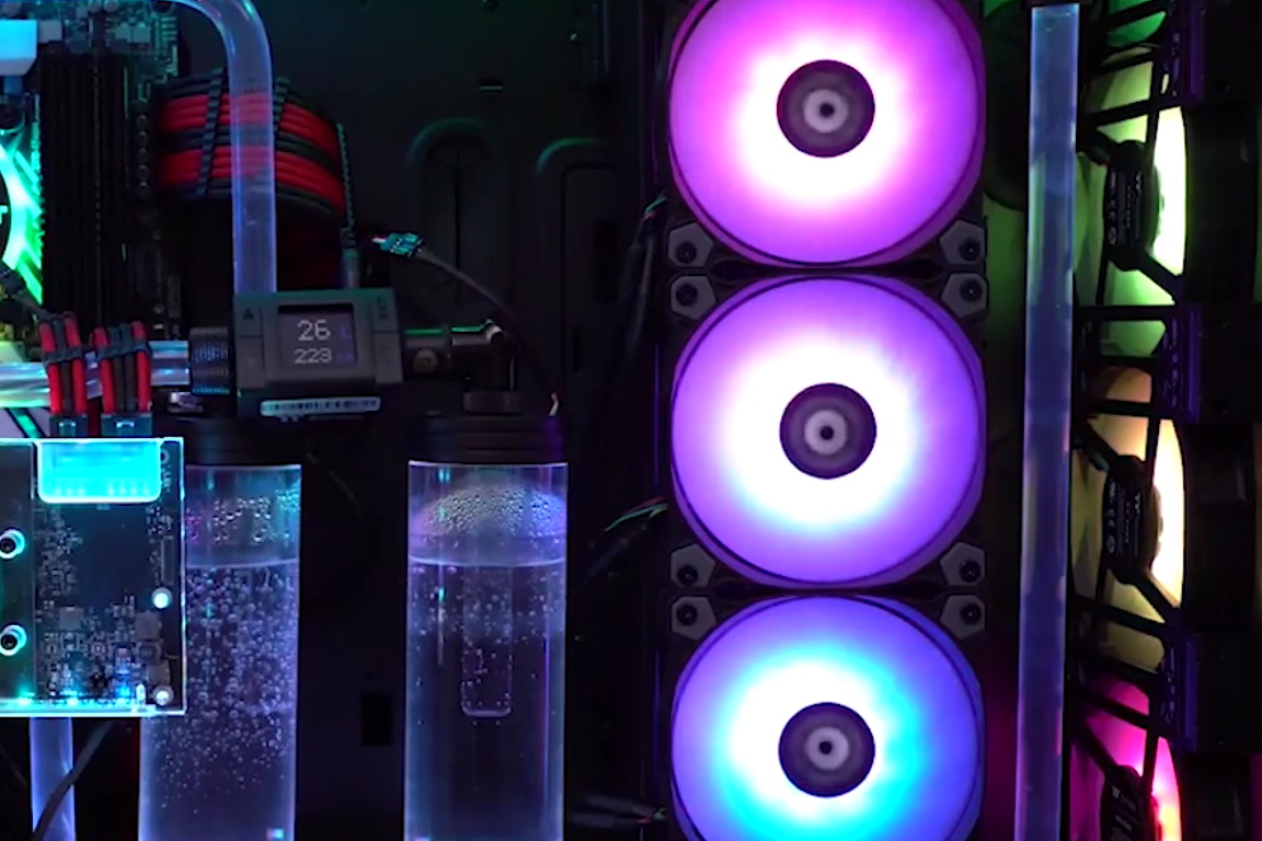 /sv/images/thermaltake-pure-12-rgb-fans-inside-a-case-with-water-cooling.png