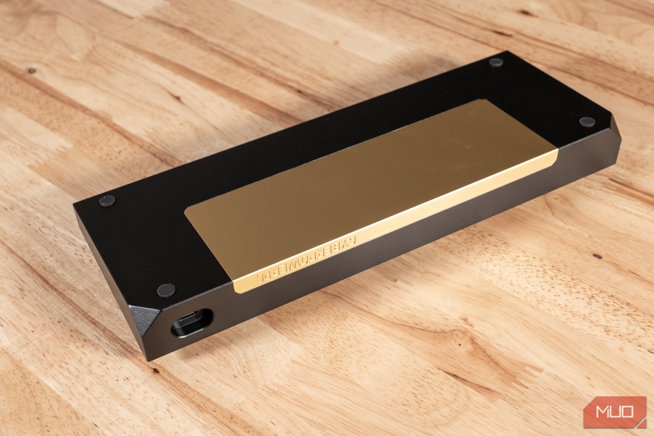 /sv/images/underside-of-cyberpower-pc-ck60-gaming-keyboardjpg_53196289971_o.jpg