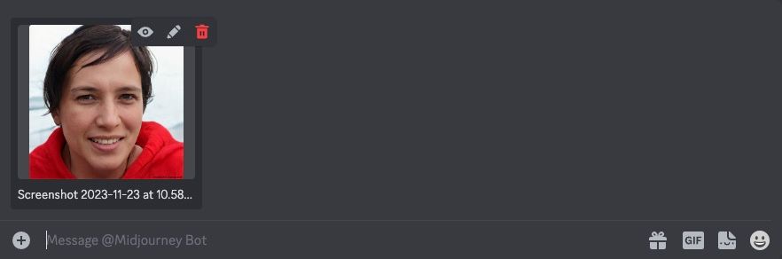/sv/images/uploading-a-photo-in-discord-message.jpg