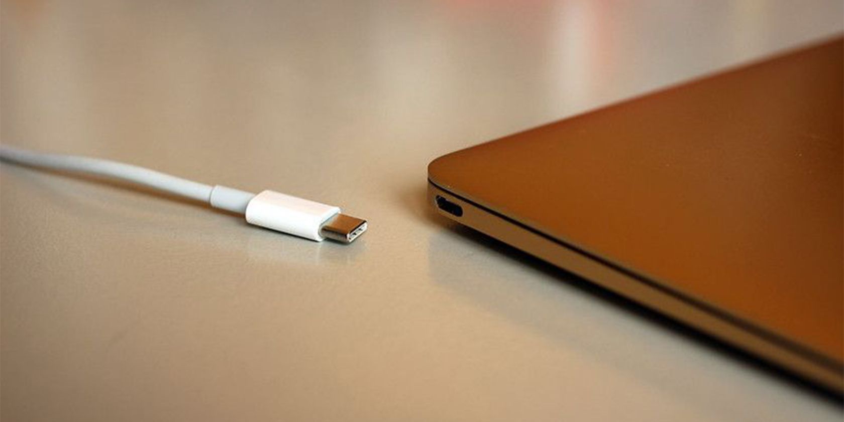 /sv/images/usb-c-on-a-laptop.jpg