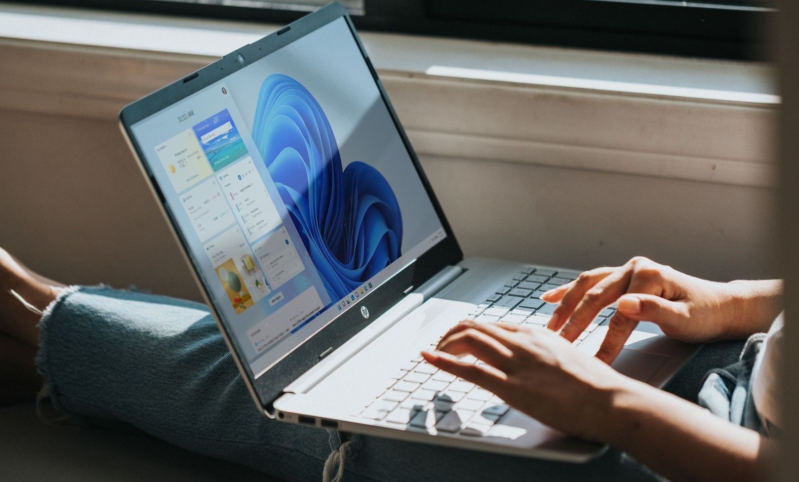 /sv/images/using-laptop.jpg
