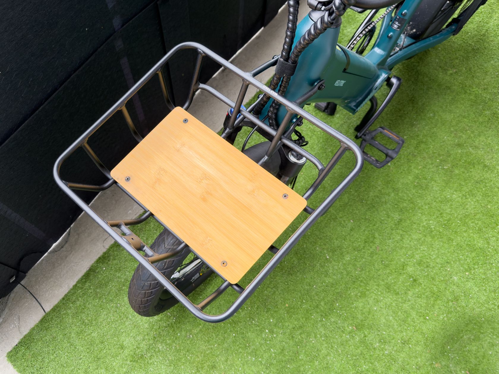 /sv/images/velotric-go-1-basket-top-view.jpg