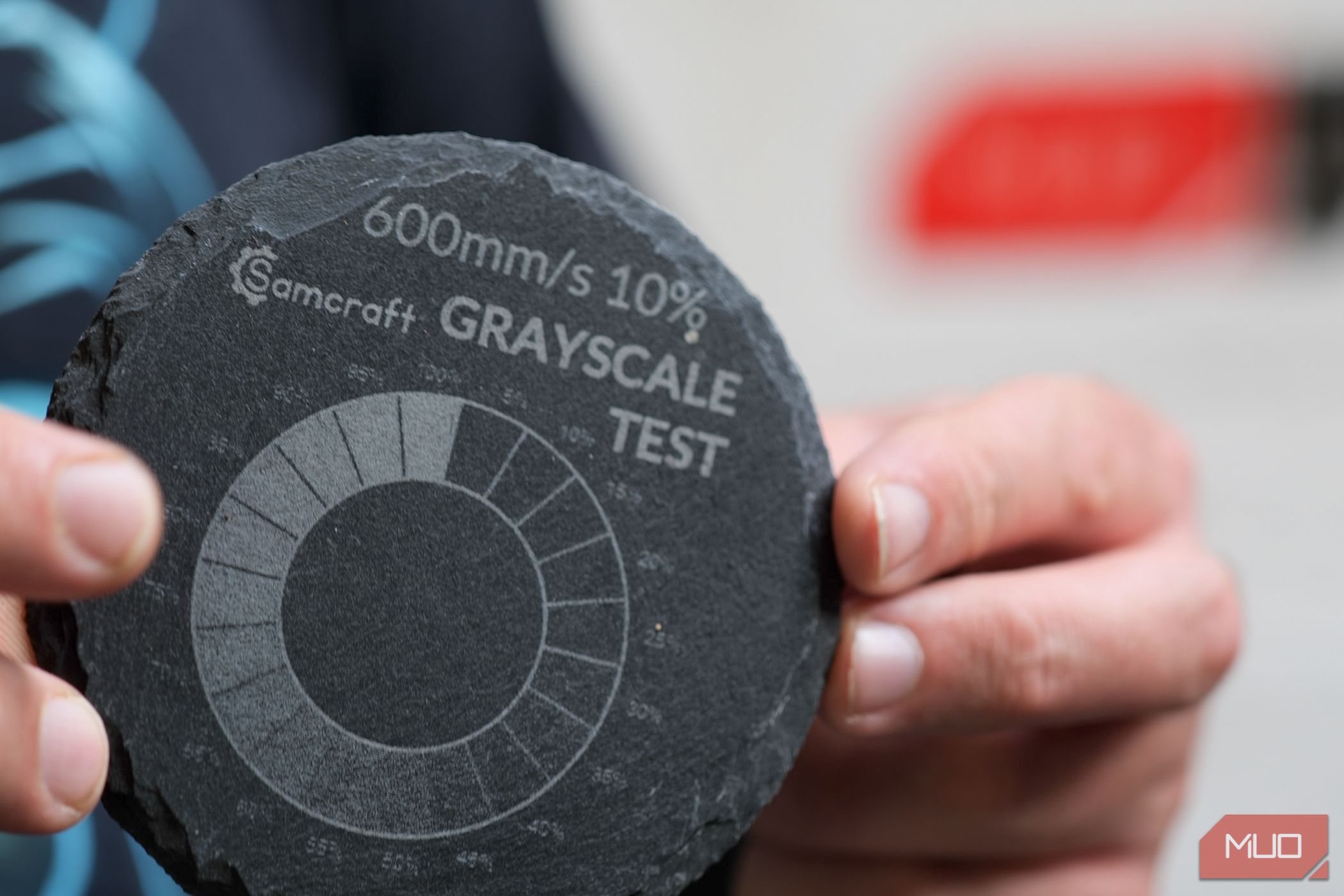 /sv/images/xtool-p2-example-slate-grayscale-test.jpg