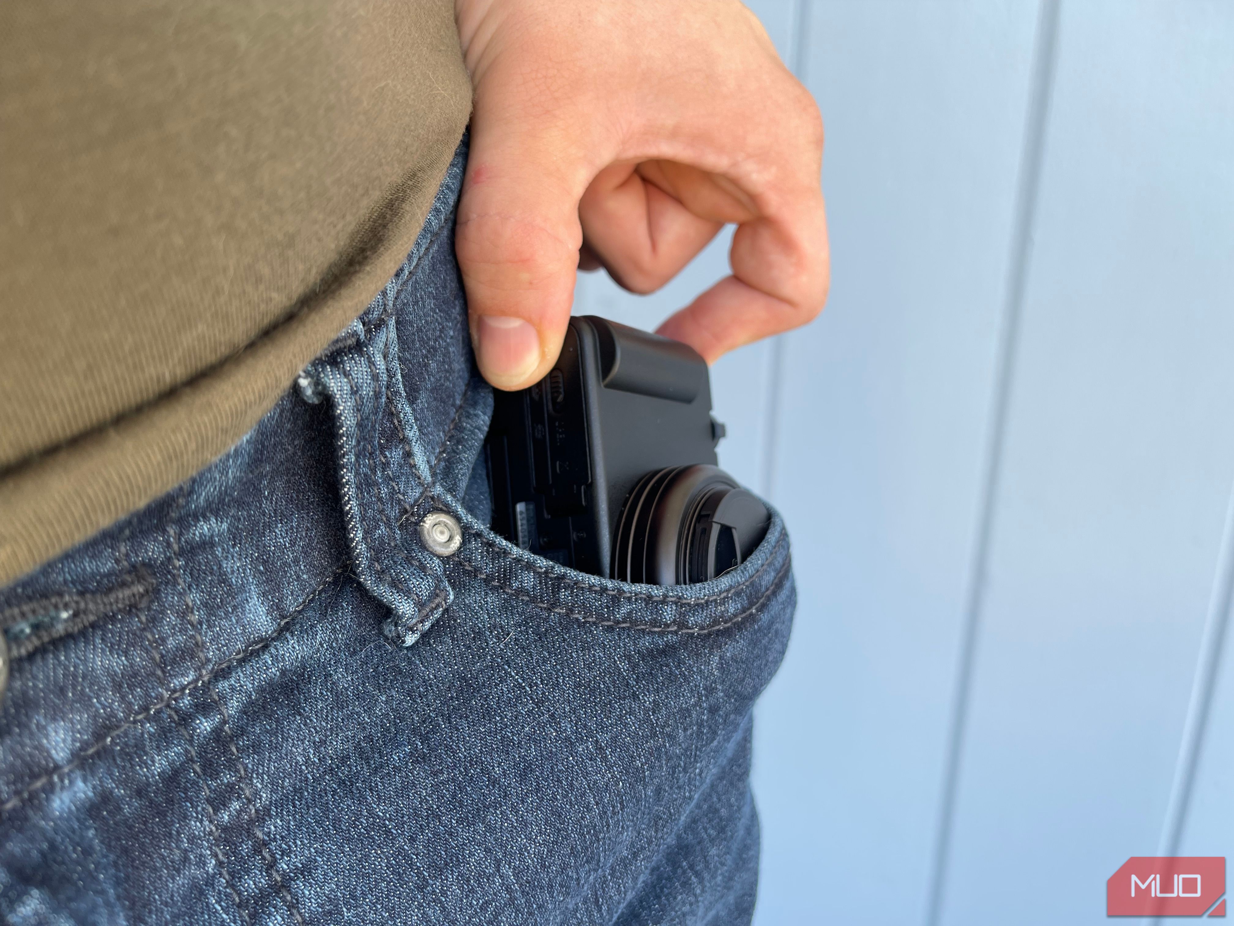 /sv/images/zv-1f-in-pocket.jpeg