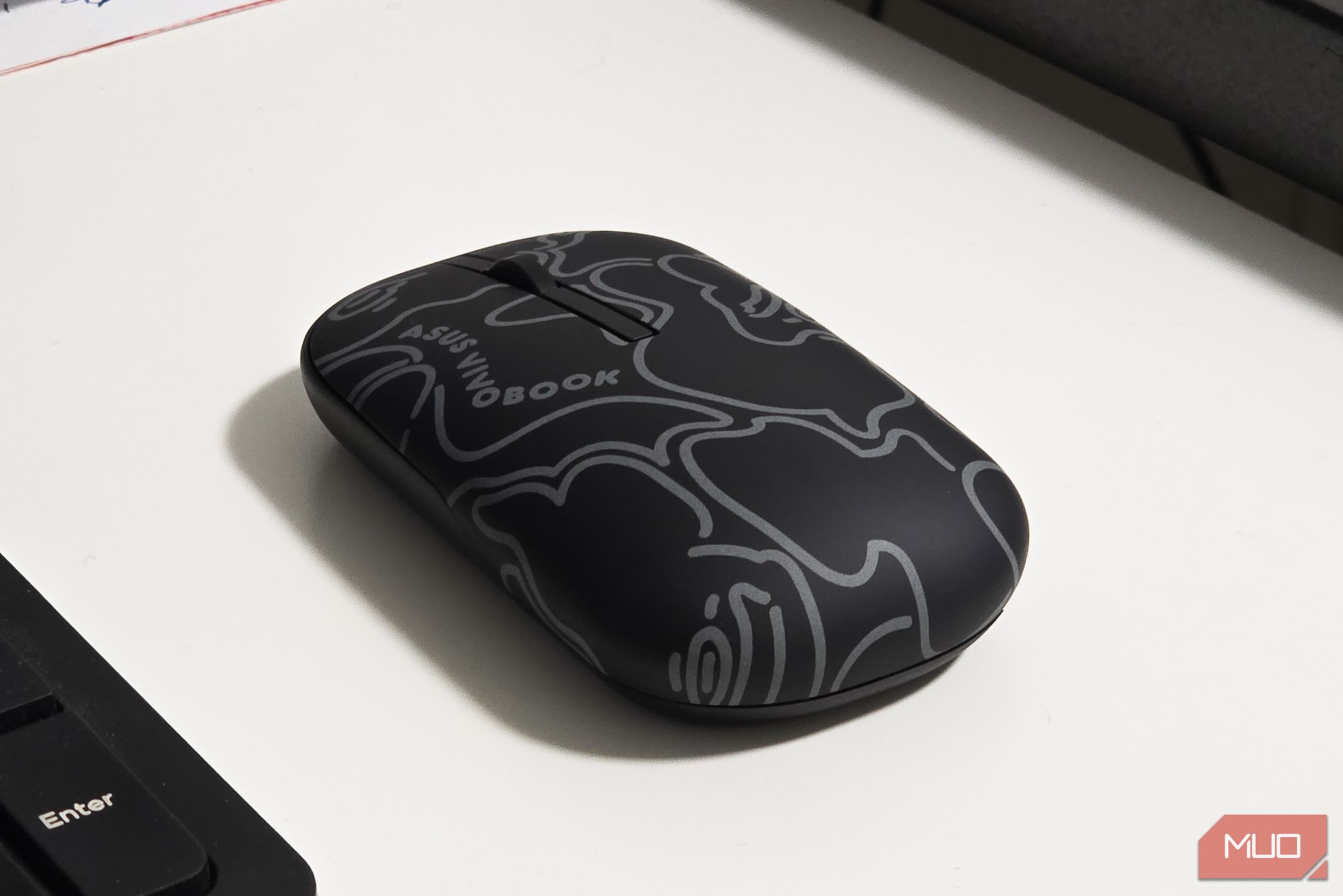/th/images/asus-vivobook-s-15-oled-bape-mouse.jpg