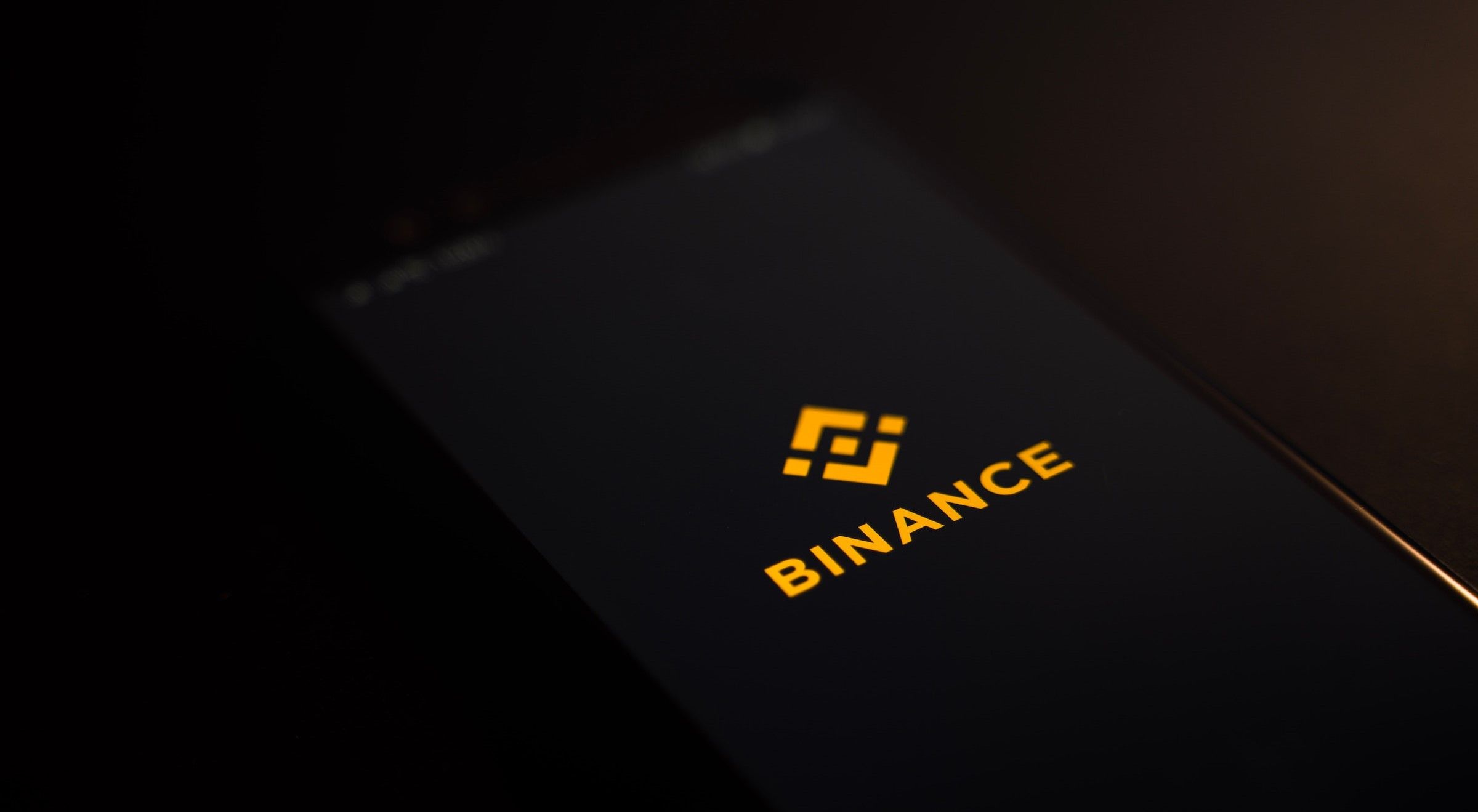 /th/images/binance-phone-1.jpg /th/images/binance-phone-1.jpg