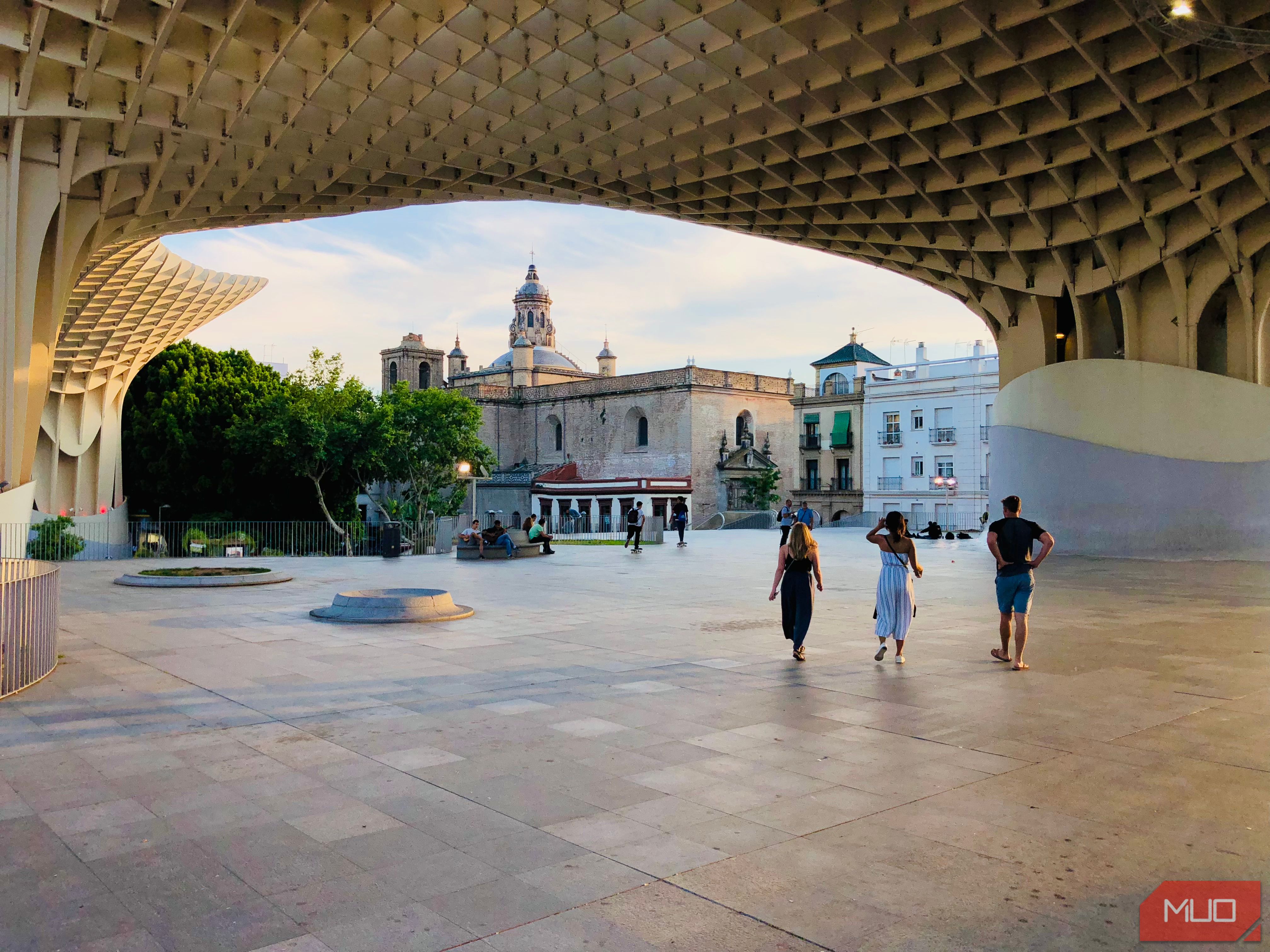 /th/images/building-frame.jpeg /th/images/building-frame.jpeg