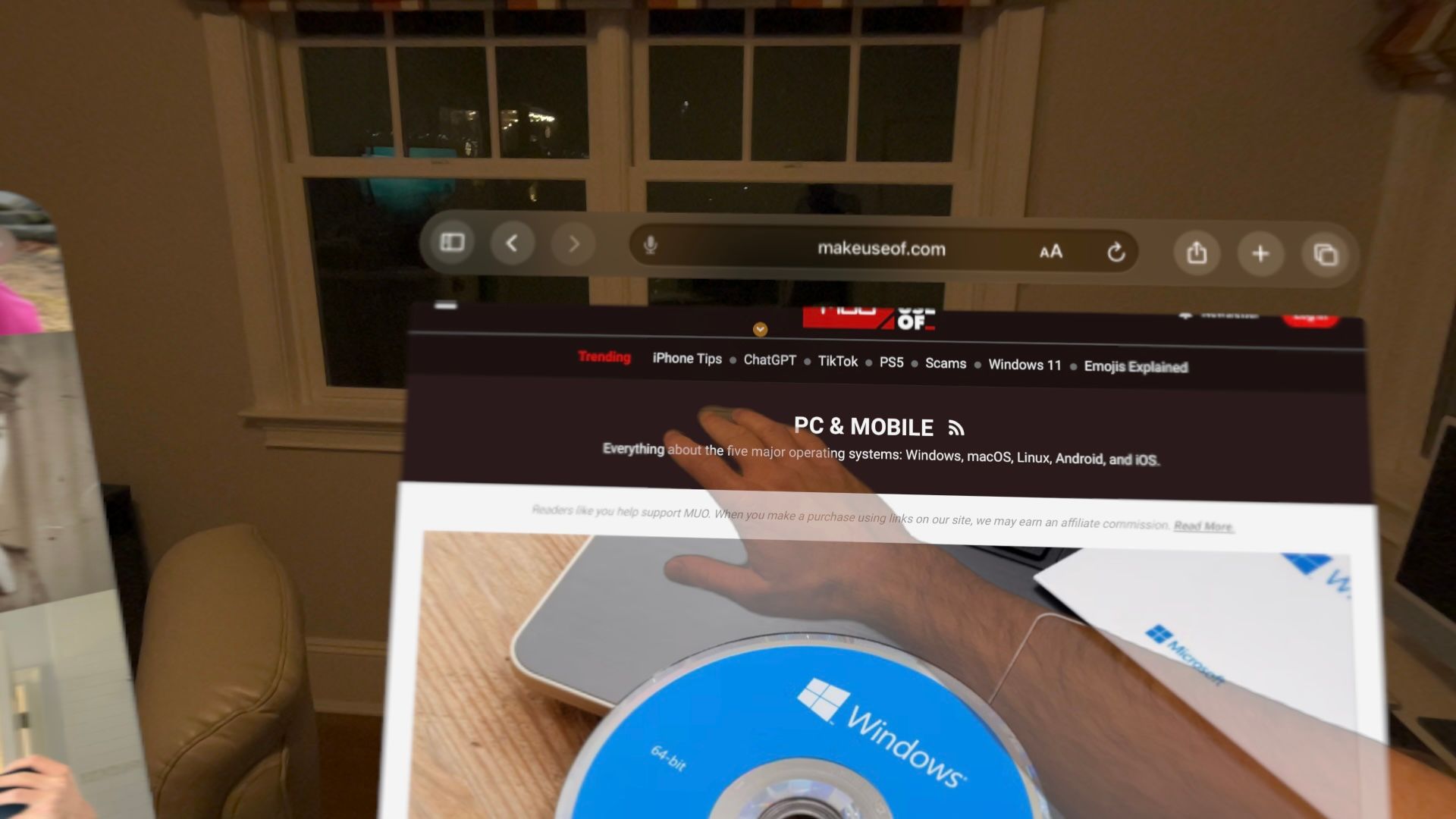 /th/images/hand-going-through-app.jpg /th/images/hand-going-through-app.jpg
