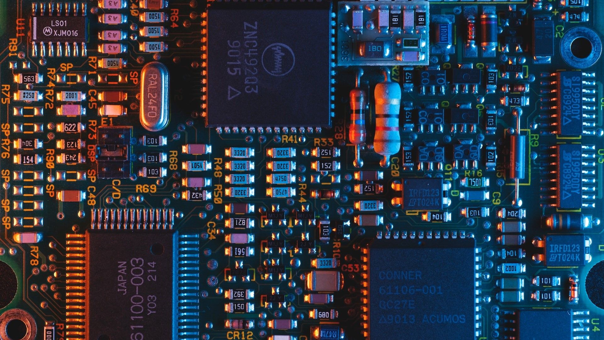 /th/images/motherboard-computer-close.jpg /th/images/motherboard-computer-close.jpg