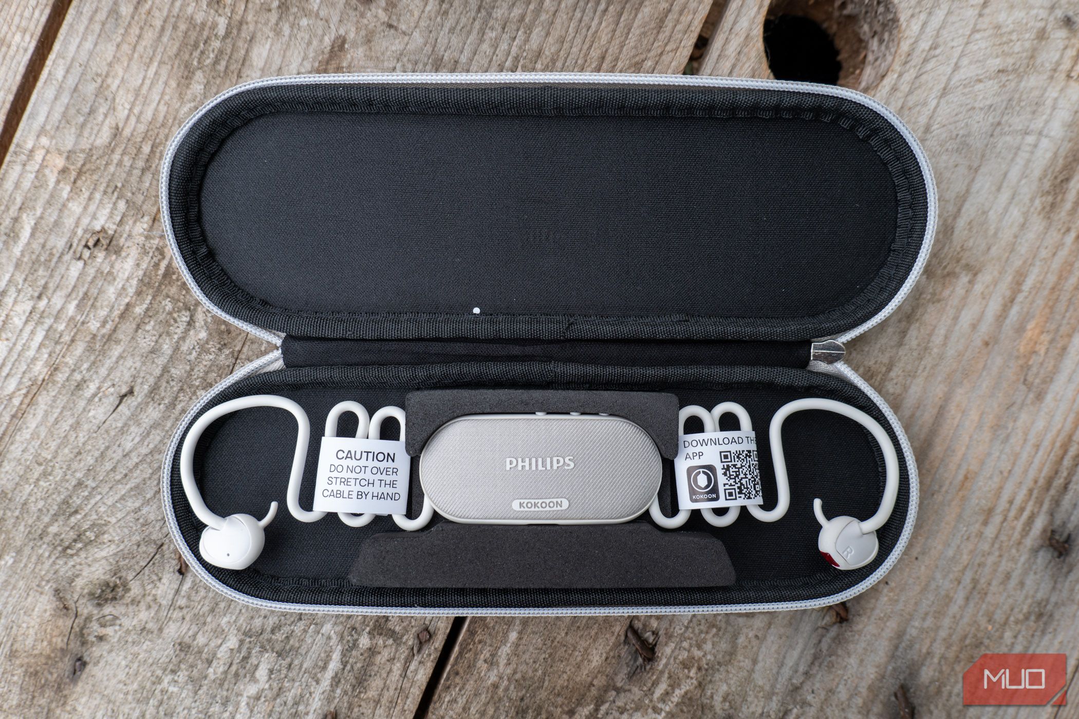/th/images/philips-sleep-headphones-with-kokoon-review-carry-case.jpg