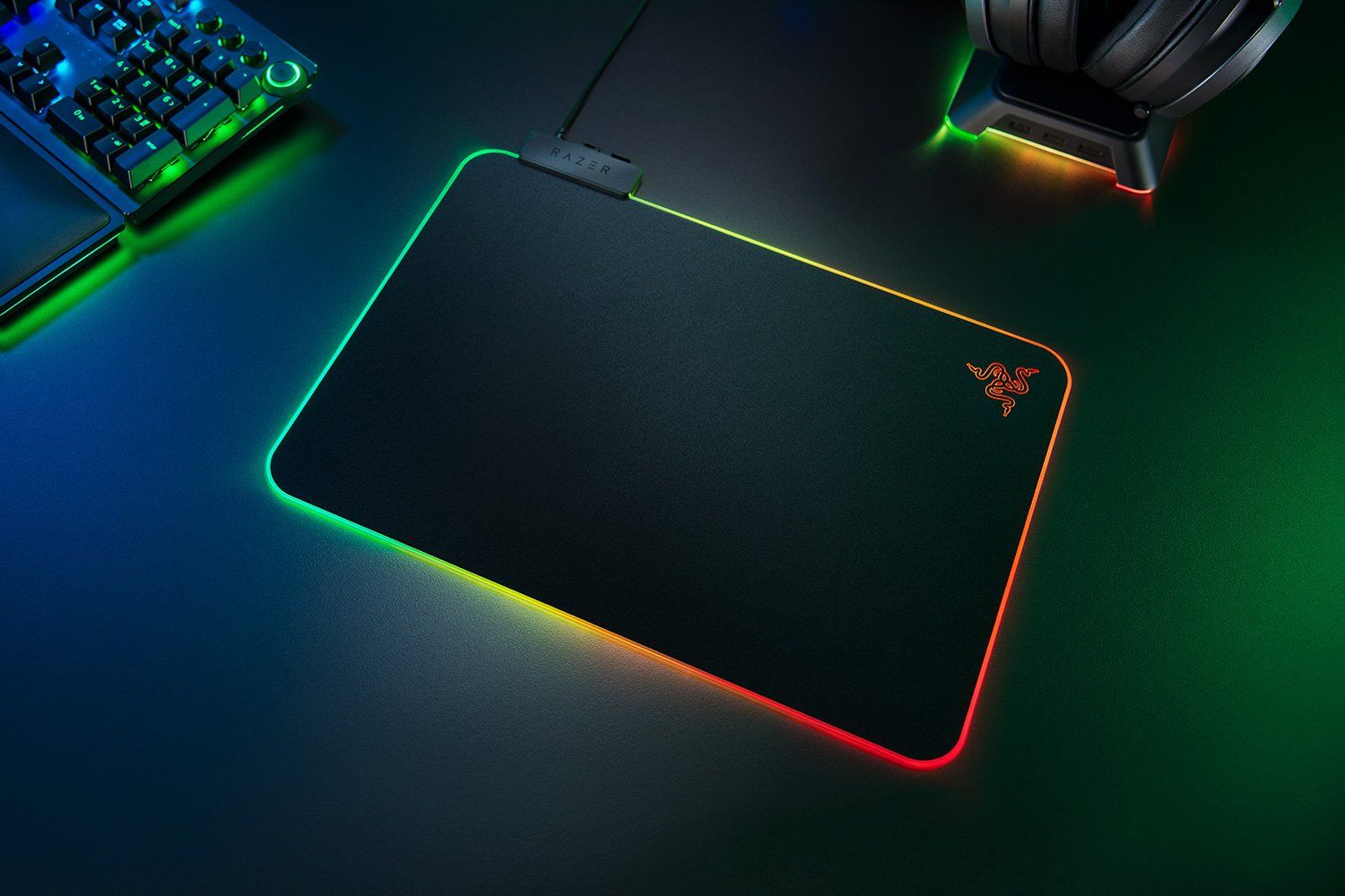 /th/images/razer-firefly-v2-1.jpg /th/images/razer-firefly-v2-1.jpg