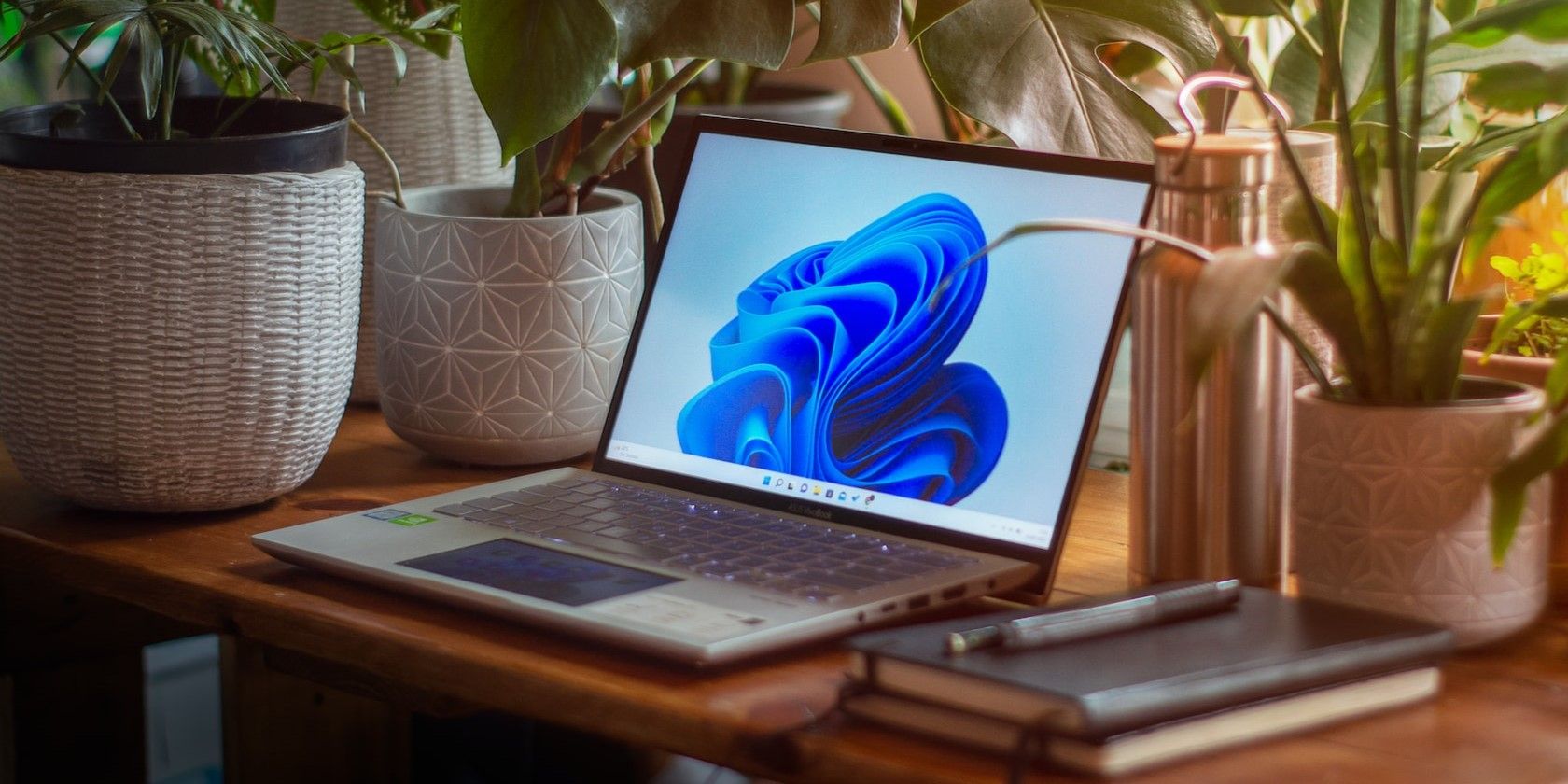 /th/images/windows-11-laptop-on-a-table.jpg /th/images/windows-11-laptop-on-a-table.jpg