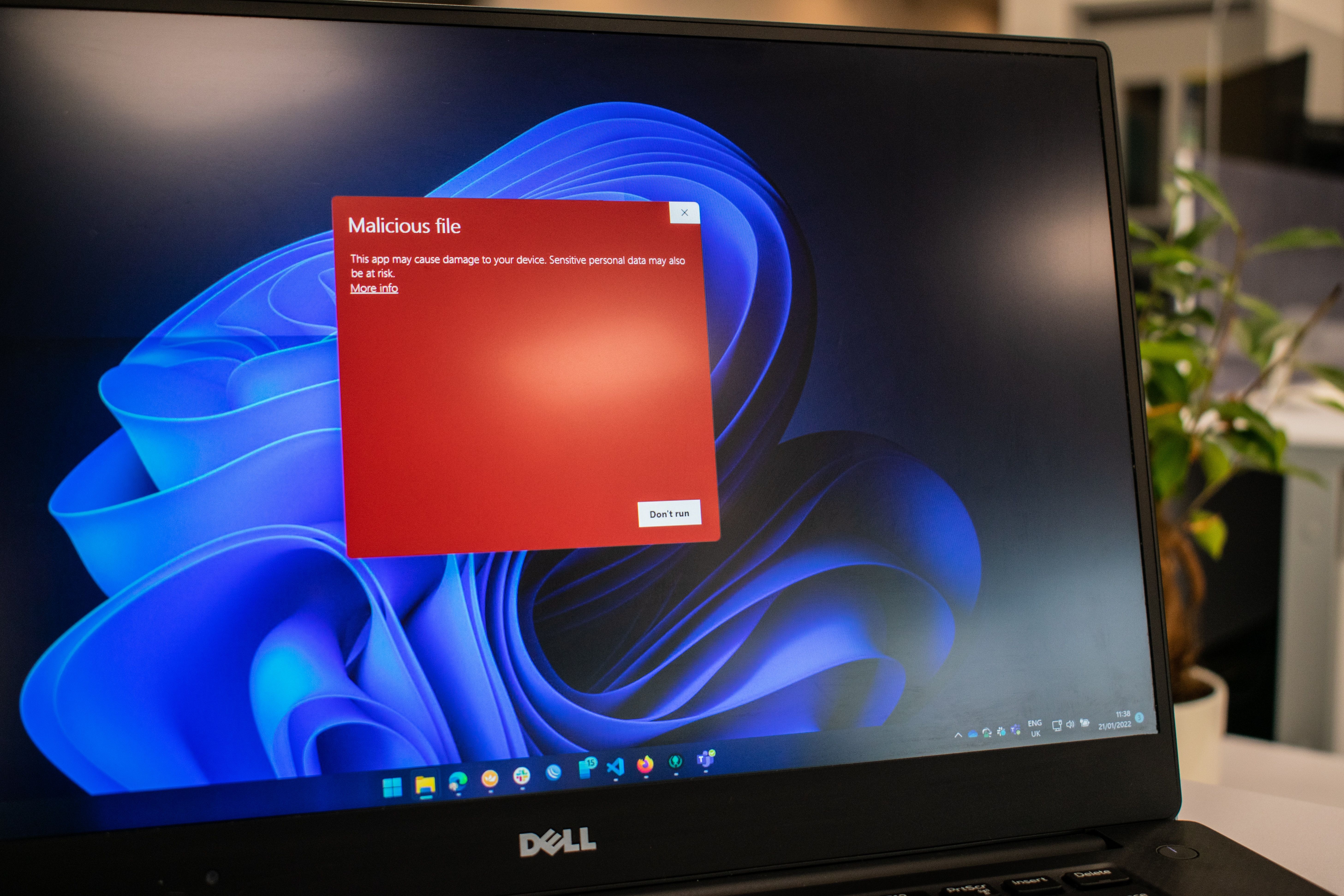 /vi/images/Malicious-File-Screen.jpg /vi/images/Malicious-File-Screen.jpg
