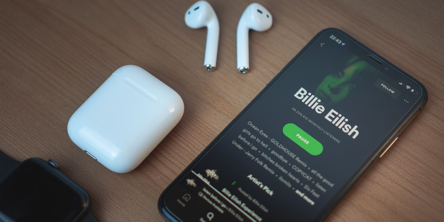 /vi/images/Spotify-on-iPhone-next-to-AirPods.jpg