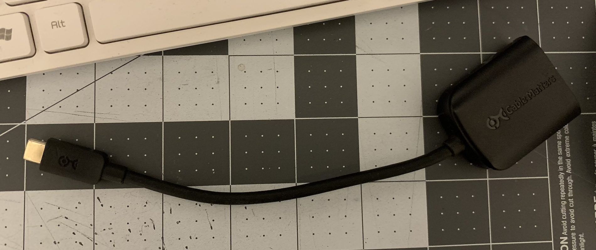 /vi/images/USB-C-to-HDMI-adapter-e1617622747234.jpg /vi/images/USB-C-to-HDMI-adapter-e1617622747234.jpg