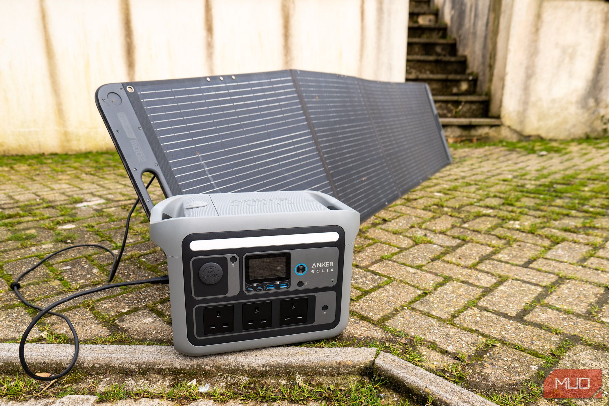 /vi/images/anker-solix-c800-plus-solar-charging.jpg