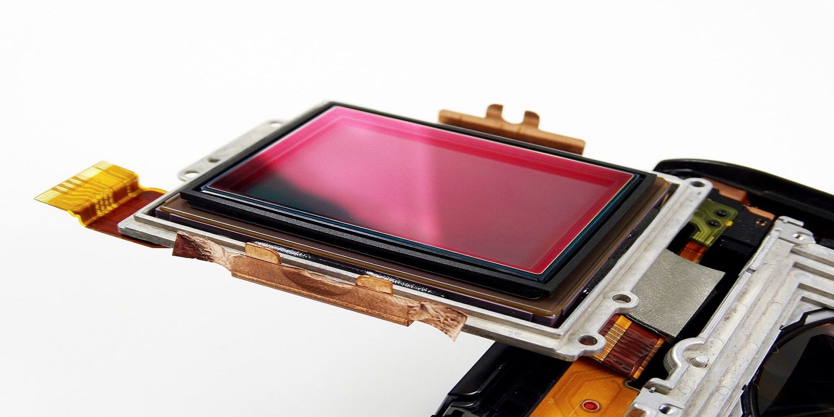 /vi/images/camera-sensor-closeup-1.jpg /vi/images/camera-sensor-closeup-1.jpg