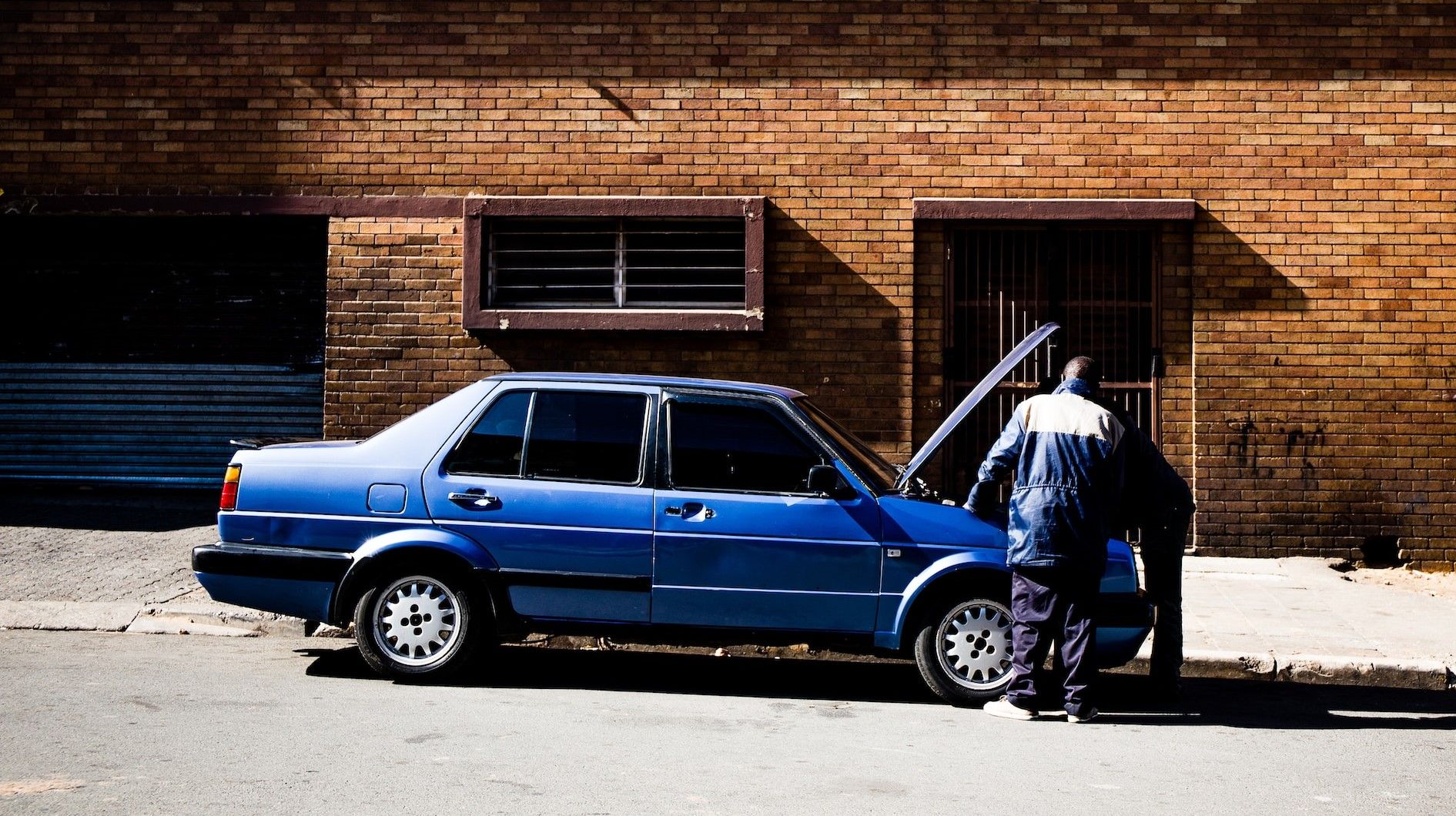 /vi/images/car-fix-hood.jpg /vi/images/car-fix-hood.jpg