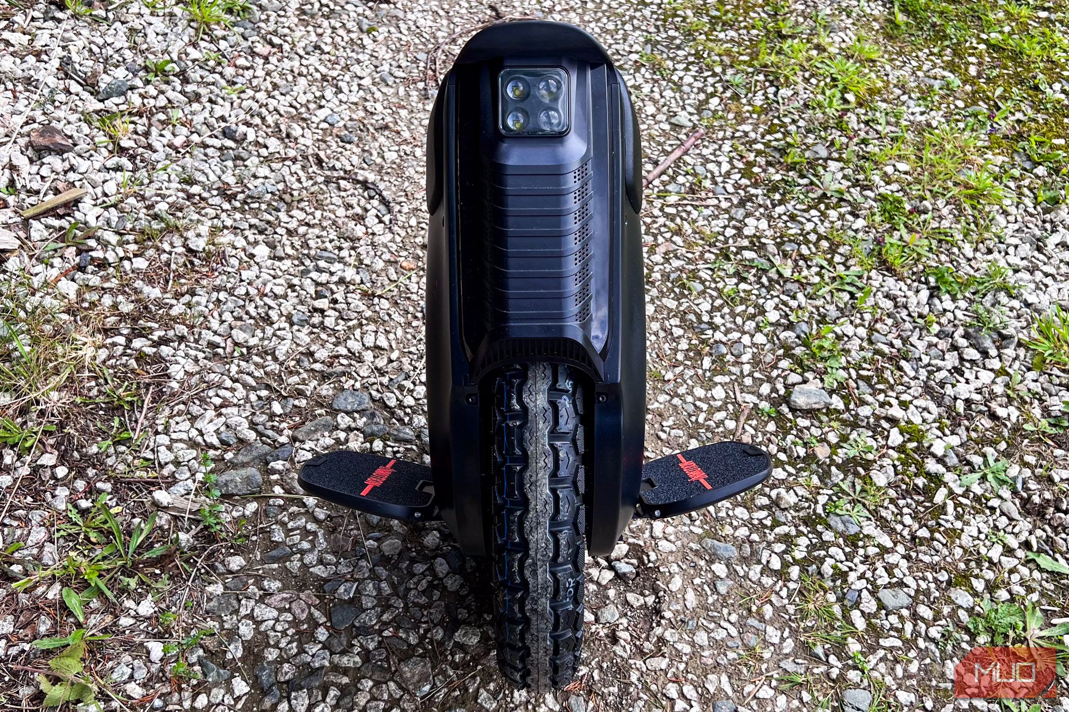 /vi/images/inmotion-v12ht-front-view-of-tire.jpg /vi/images/inmotion-v12ht-front-view-of-tire.jpg