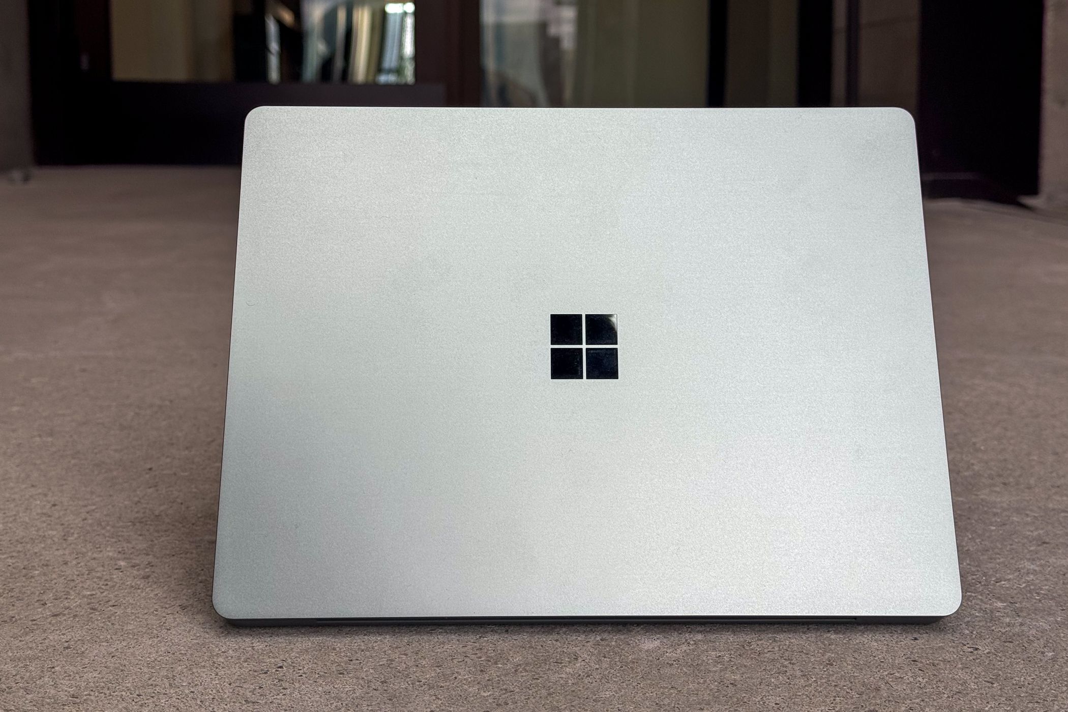 /vi/images/surface-laptop-go-3-back2-2.jpg