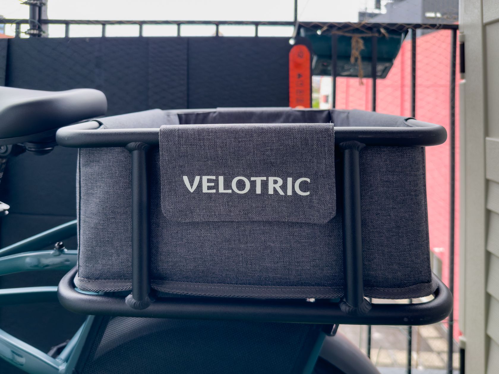 /vi/images/velotric-go-1-rear-basket-side-view.jpg /vi/images/velotric-go-1-rear-basket-side-view.jpg