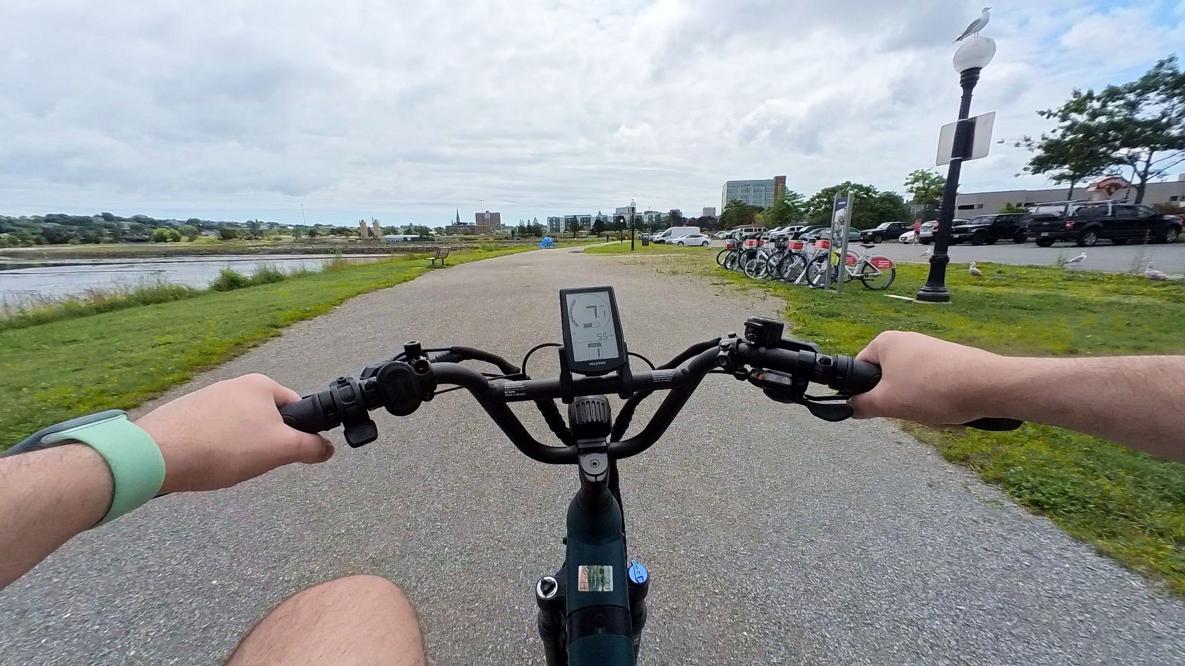 /vi/images/velotric-go-1-riding-1.jpg /vi/images/velotric-go-1-riding-1.jpg