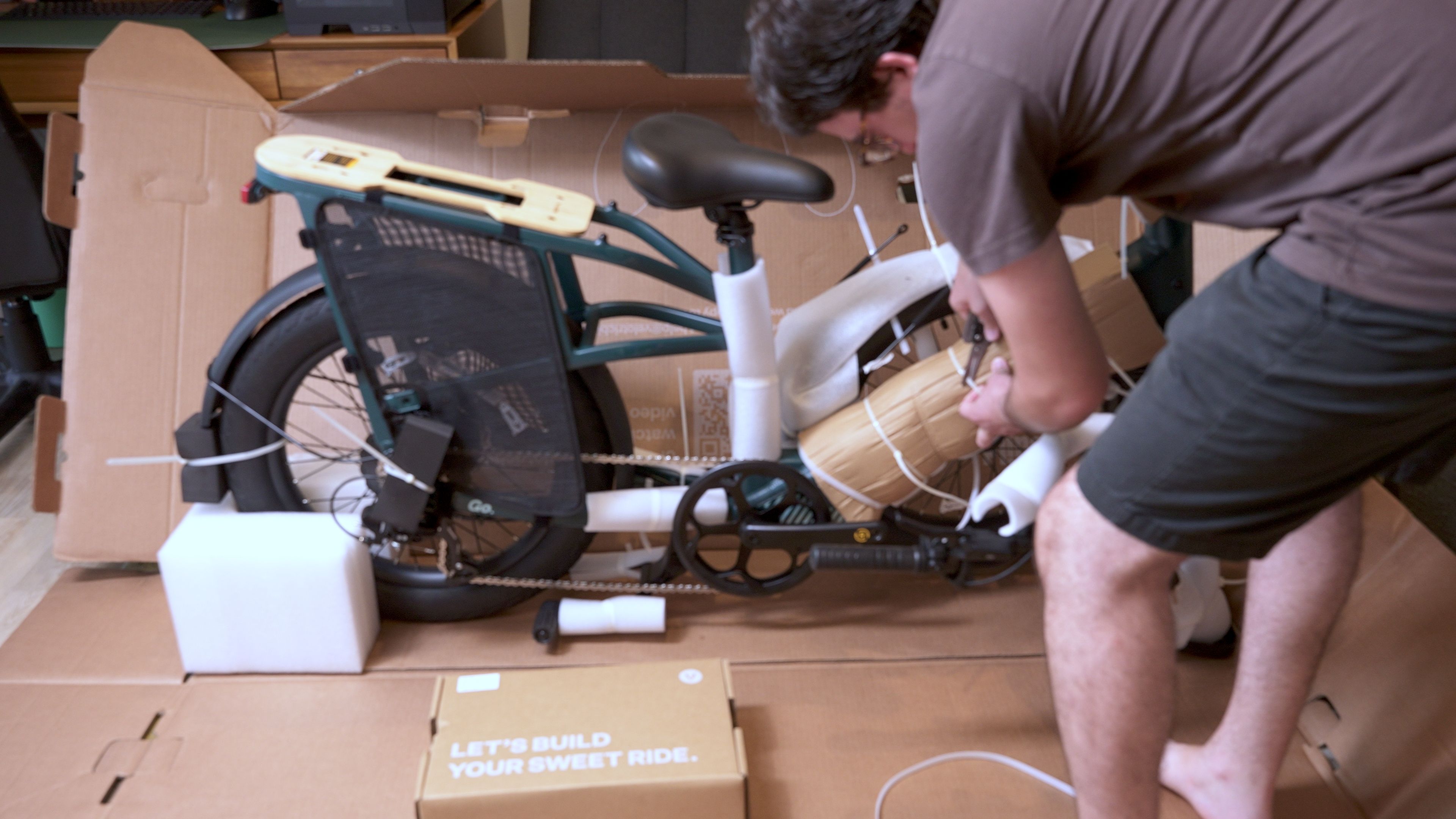 /vi/images/velotric-go-1-unboxing.jpg /vi/images/velotric-go-1-unboxing.jpg